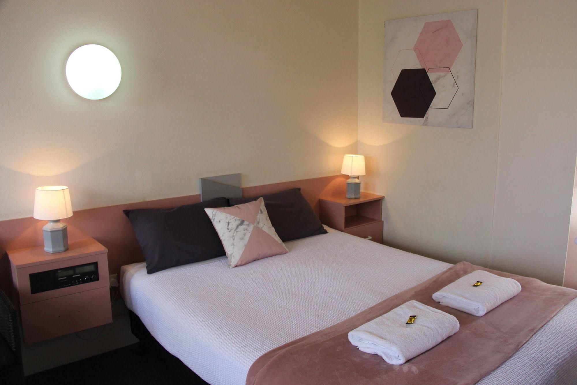 Caloundra Suncourt Motel Zewnętrze zdjęcie